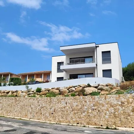 Casa Di L'alba شقة كالفي